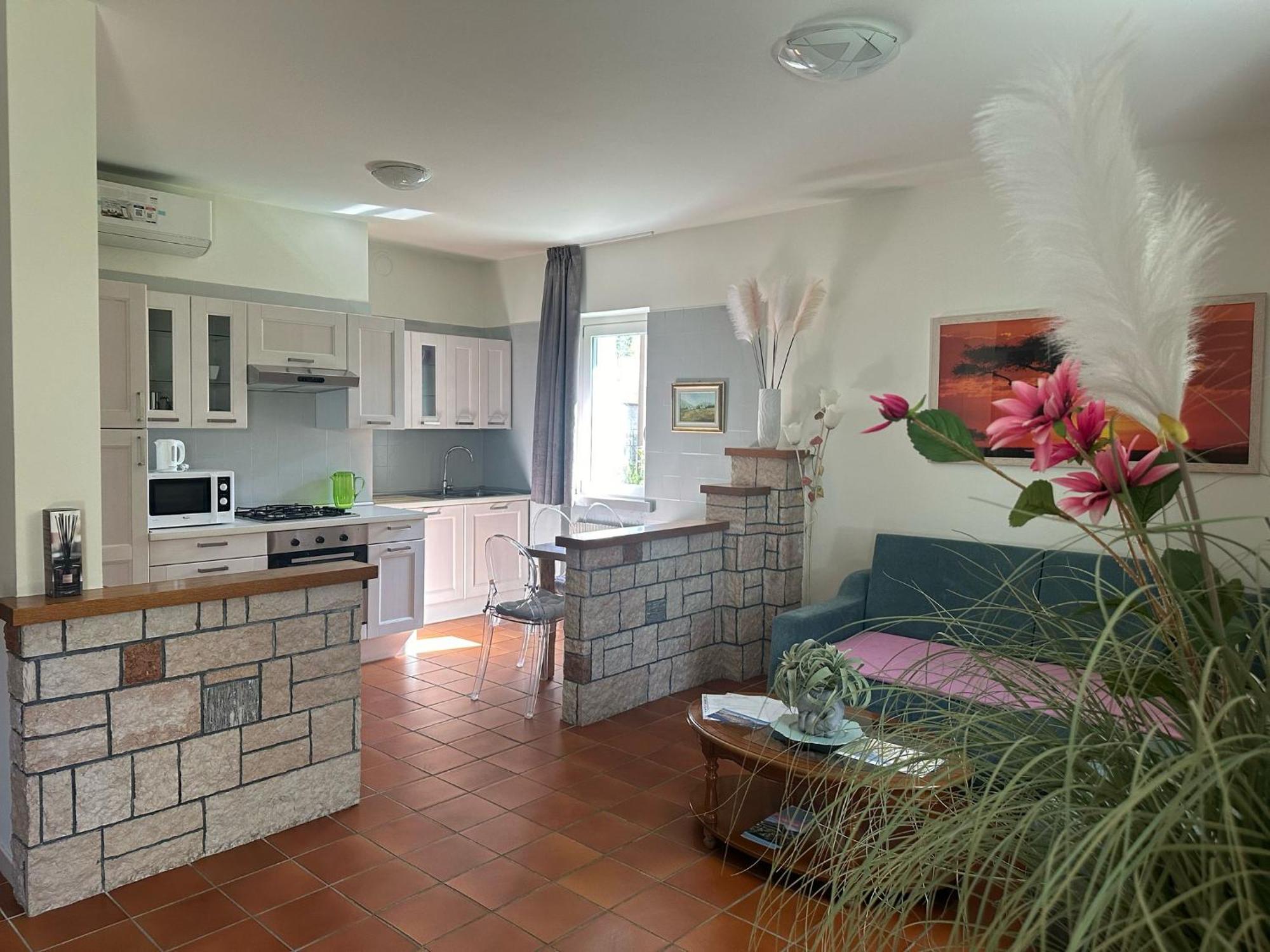 Residence Villa Dalila - Appartamento Dalila リーヴァ・デル・ガルダ エクステリア 写真
